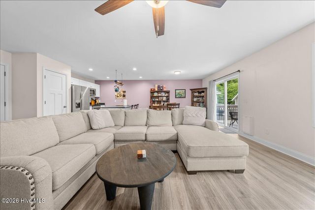 745 W Illinois Avenue, Southern Pines, NC 28387