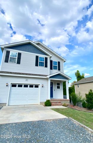 745 W Illinois Avenue, Southern Pines, NC 28387