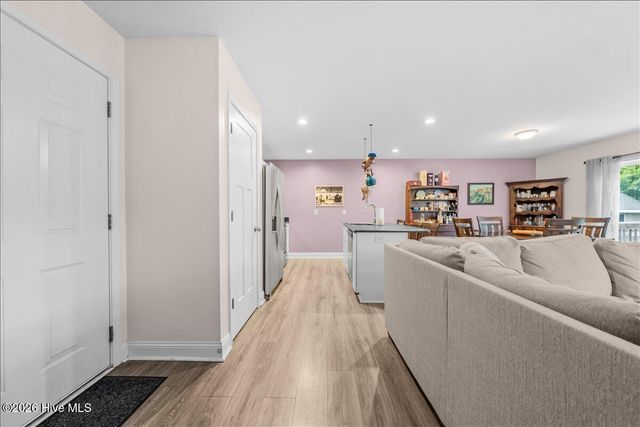 745 W Illinois Avenue, Southern Pines, NC 28387