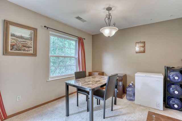 735 S Imperial DRIVE #D, Hartland, WI 53029