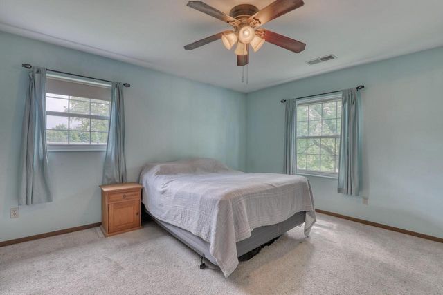 735 S Imperial DRIVE #D, Hartland, WI 53029