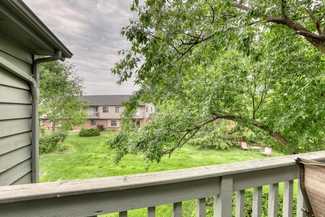 735 S Imperial DRIVE #D, Hartland, WI 53029