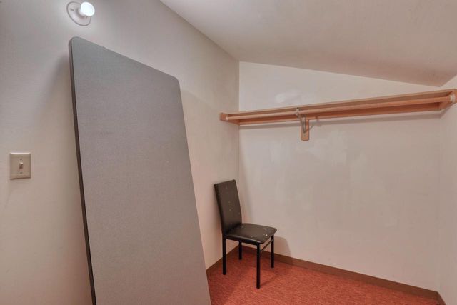 735 S Imperial DRIVE #D, Hartland, WI 53029