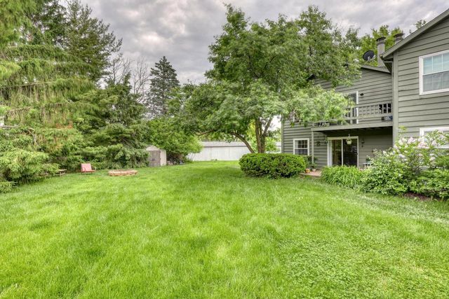 735 S Imperial DRIVE #D, Hartland, WI 53029