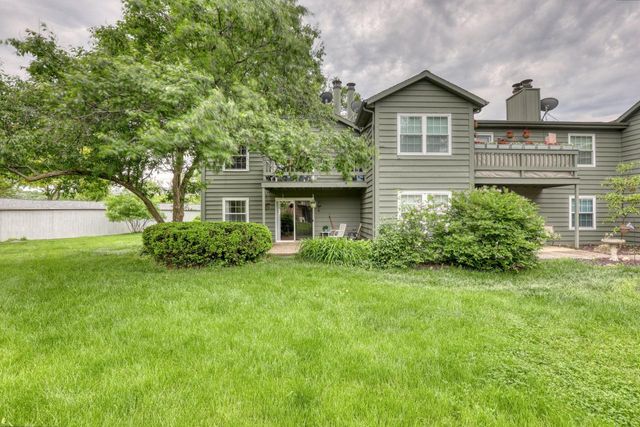 735 S Imperial DRIVE #D, Hartland, WI 53029