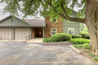 735 S Imperial DRIVE #D, Hartland, WI 53029