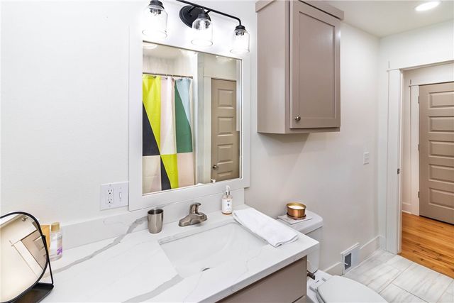 394 N Fletcher Avenue, Fayetteville, AR 72701