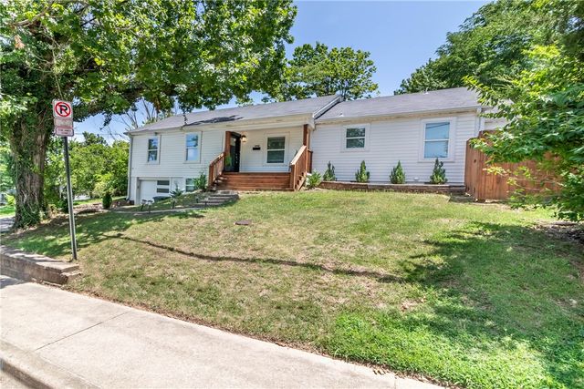 394 N Fletcher Avenue, Fayetteville, AR 72701