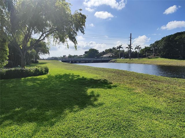 3427 Deer Creek Palladian Circle, Deerfield Beach, FL 33442