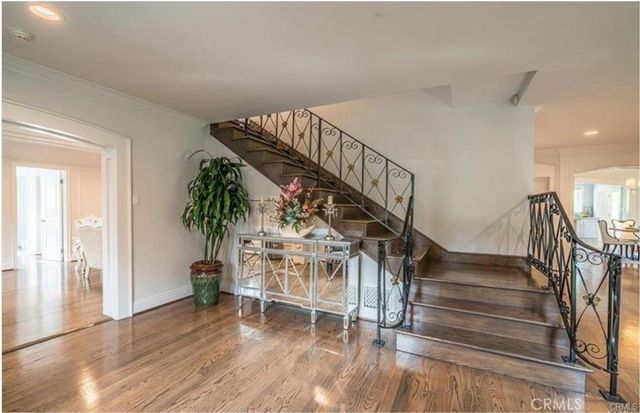 555 Sierra Madre Boulevard, San Marino, CA 91108