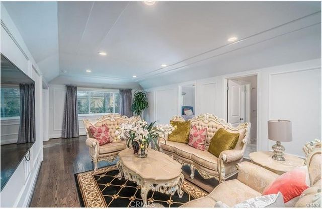555 Sierra Madre Boulevard, San Marino, CA 91108