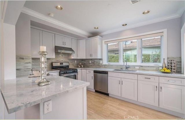 555 Sierra Madre Boulevard, San Marino, CA 91108
