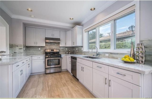 555 Sierra Madre Boulevard, San Marino, CA 91108
