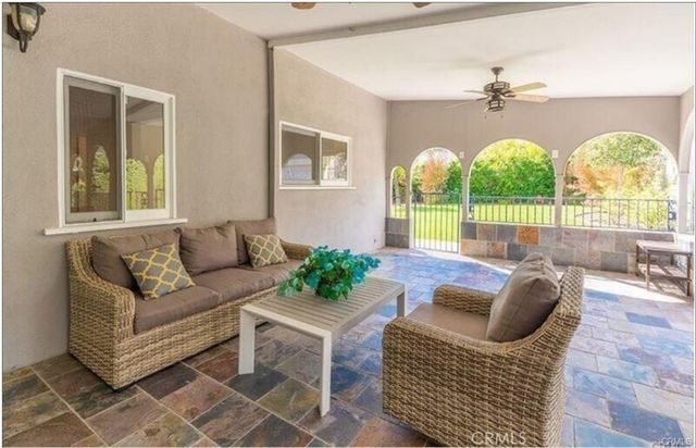 555 Sierra Madre Boulevard, San Marino, CA 91108