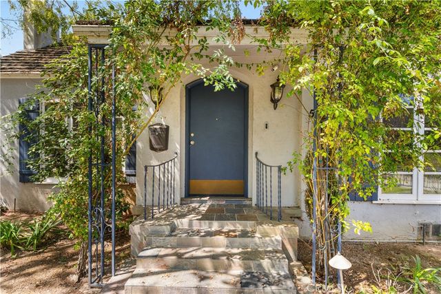 555 Sierra Madre Boulevard, San Marino, CA 91108