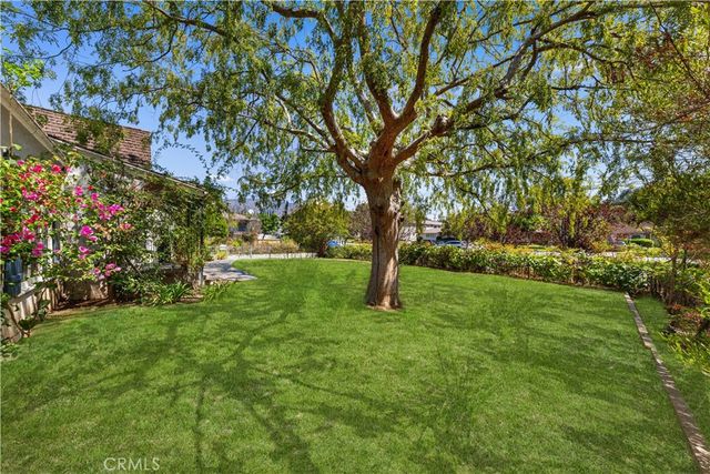 555 Sierra Madre Boulevard, San Marino, CA 91108