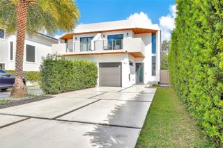 8871 SW 28th St, Miami, FL 33165