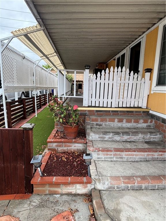 2601 E Victoria Street 466, Rancho Dominguez, CA 90220 — photo 2