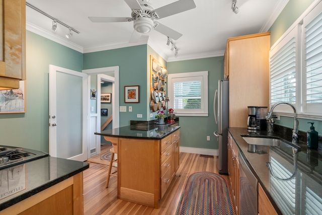116-118 Fayerweather St 1, Cambridge, MA 02138