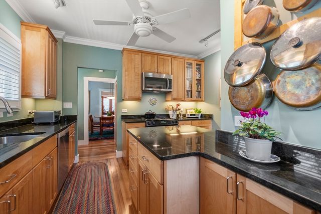 116-118 Fayerweather St 1, Cambridge, MA 02138