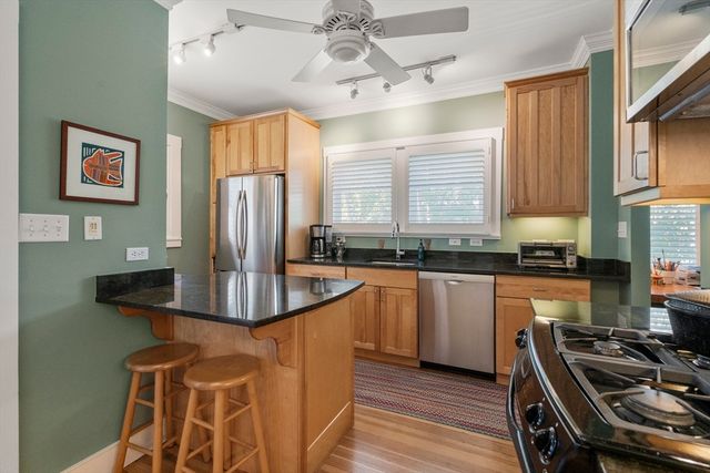 116-118 Fayerweather St 1, Cambridge, MA 02138