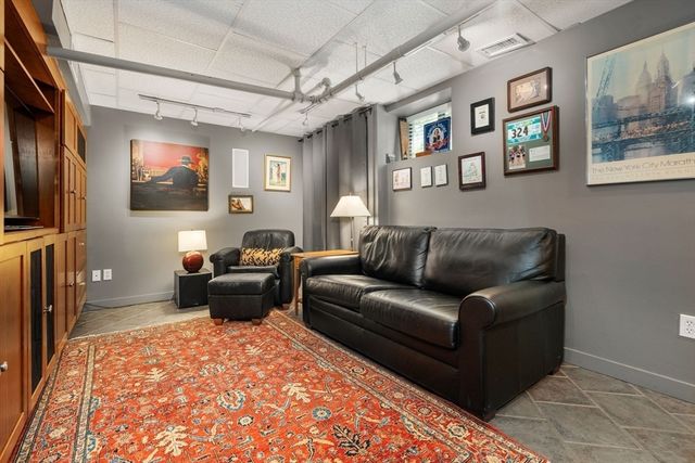 116-118 Fayerweather St 1, Cambridge, MA 02138