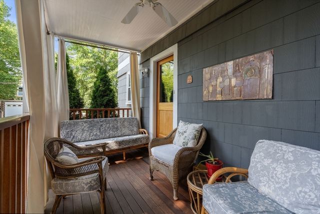 116-118 Fayerweather St 1, Cambridge, MA 02138