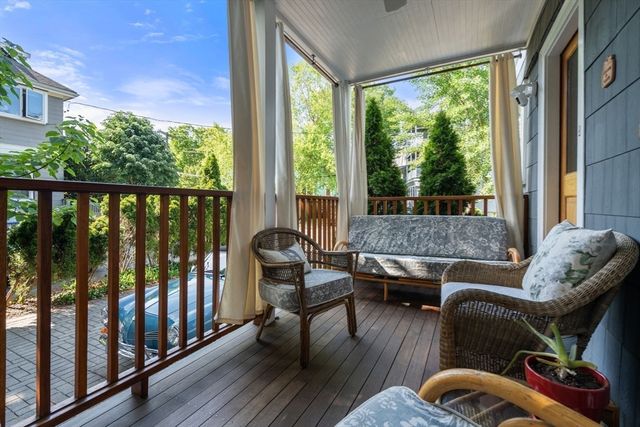 116-118 Fayerweather St 1, Cambridge, MA 02138