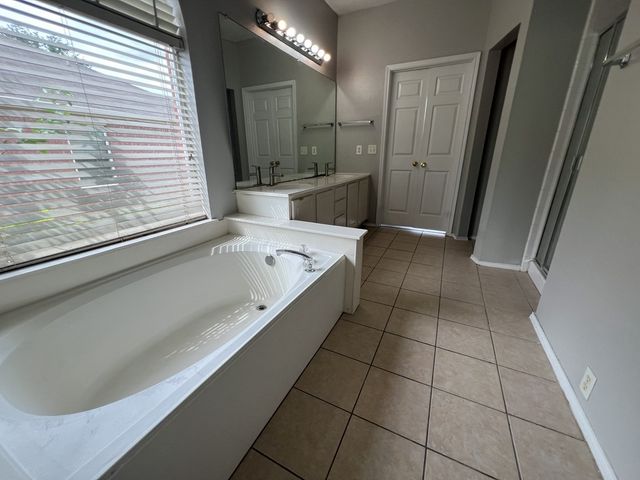 2805 Crater Lake Lane, Denton, TX 76210