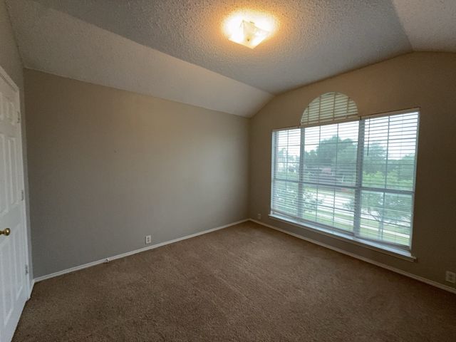 2805 Crater Lake Lane, Denton, TX 76210