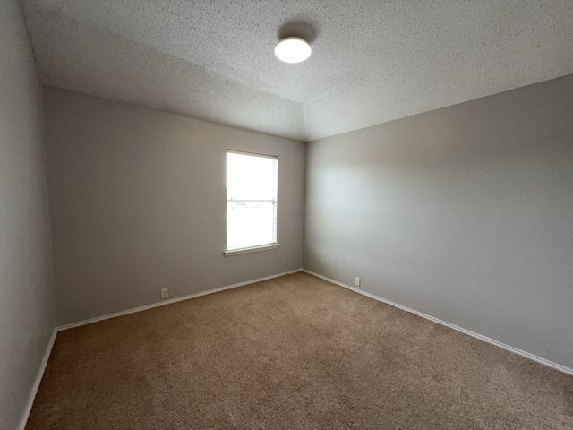2805 Crater Lake Lane, Denton, TX 76210