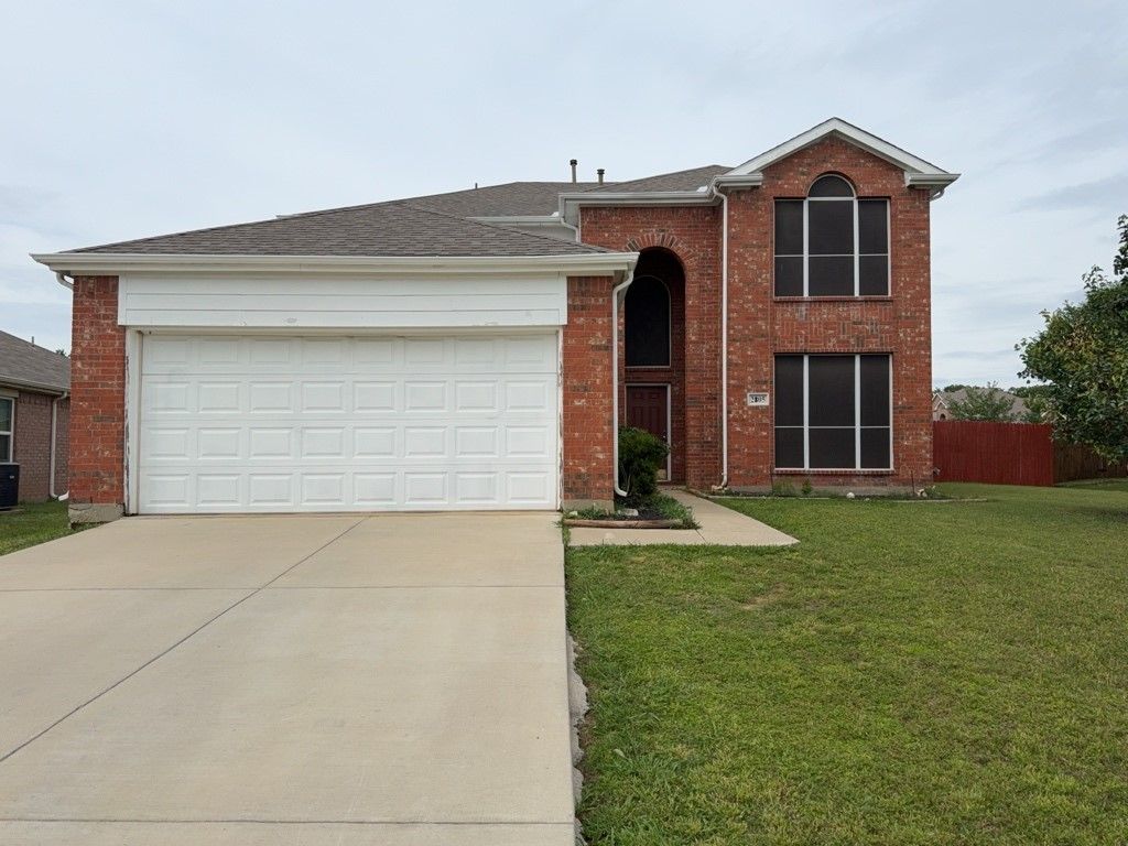 2805 Crater Lake Lane, Denton, TX 76210
