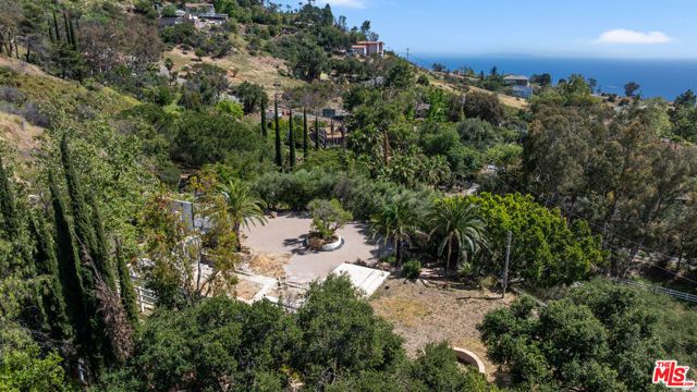 260 Loma Metisse Road, Malibu, CA 90265