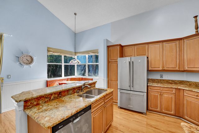 7600 Ridgefield Lane, Lake Worth, FL 33467