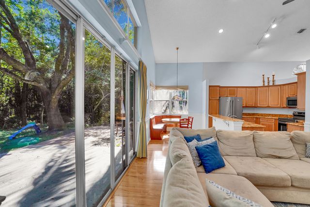 7600 Ridgefield Lane, Lake Worth, FL 33467
