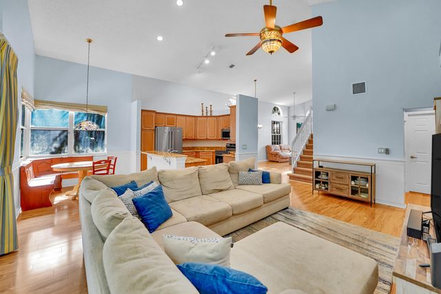 7600 Ridgefield Lane, Lake Worth, FL 33467