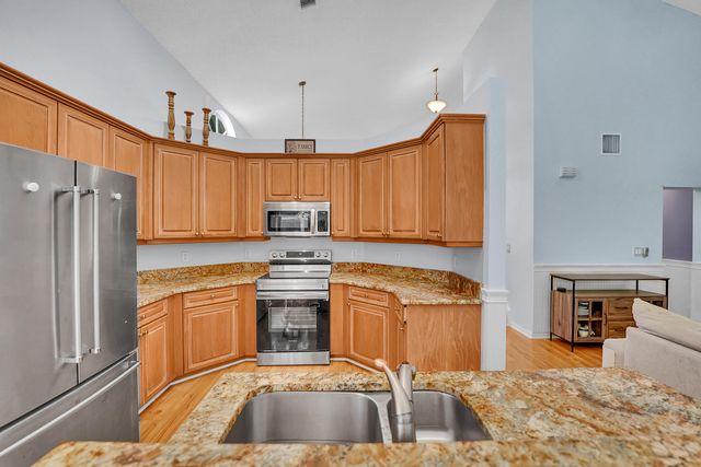 7600 Ridgefield Lane, Lake Worth, FL 33467