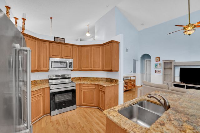 7600 Ridgefield Lane, Lake Worth, FL 33467