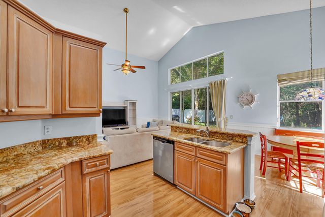 7600 Ridgefield Lane, Lake Worth, FL 33467