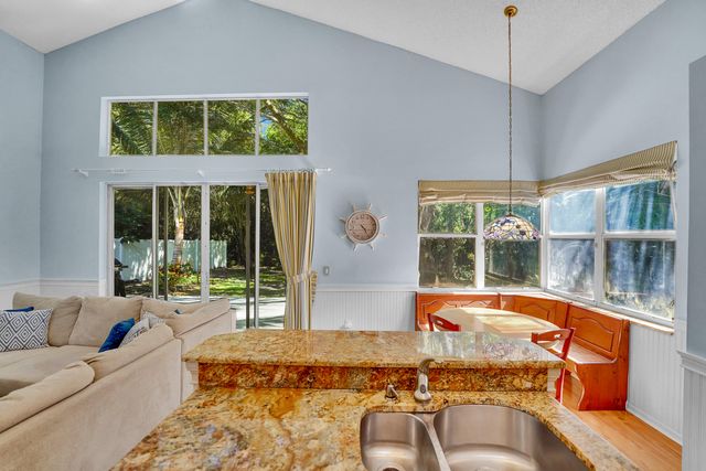7600 Ridgefield Lane, Lake Worth, FL 33467