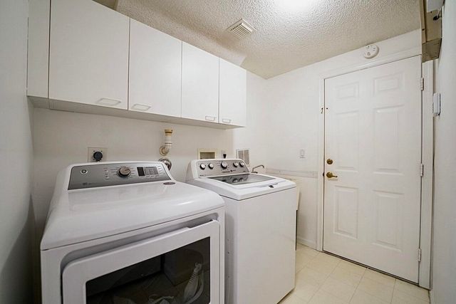 7600 Ridgefield Lane, Lake Worth, FL 33467
