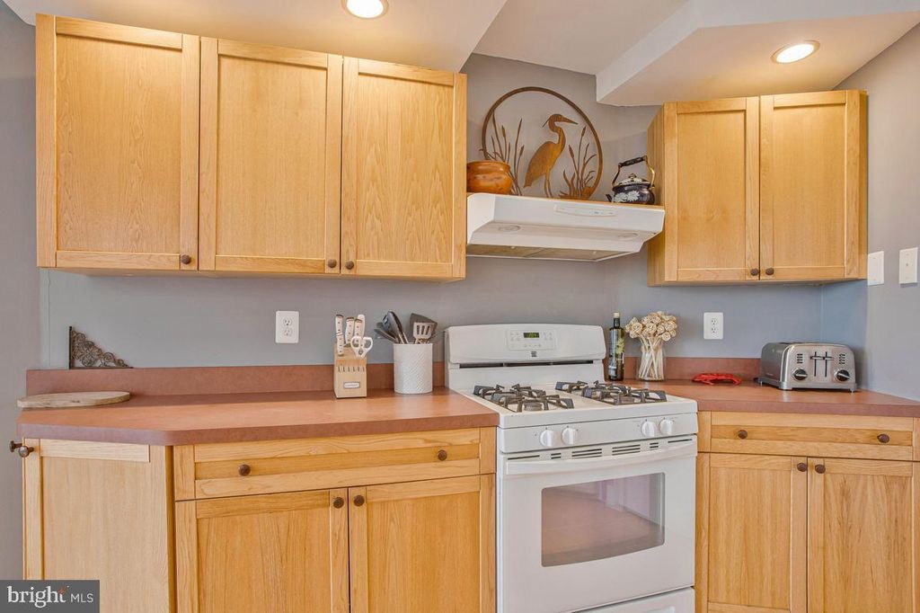 Image 19 of property listing at 5341 AL JONES DR, Shady Side, MD 20764