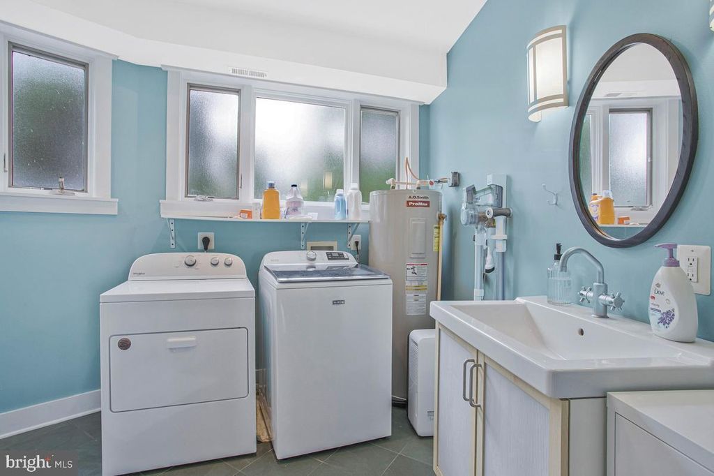 Image 23 of property listing at 5341 AL JONES DR, Shady Side, MD 20764