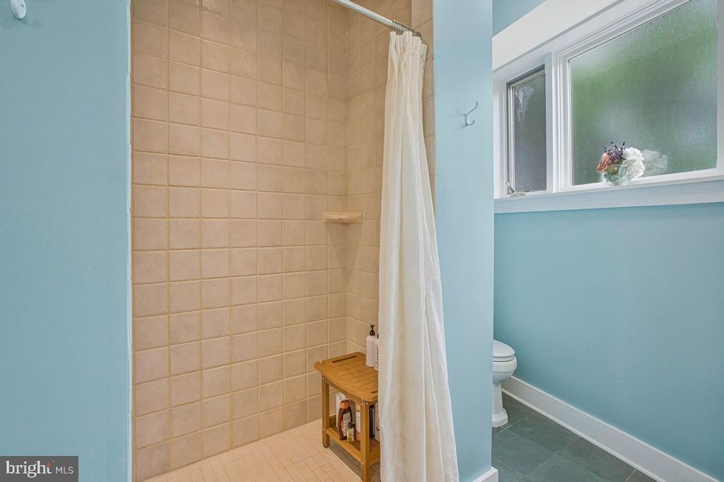Image 25 of property listing at 5341 AL JONES DR, Shady Side, MD 20764