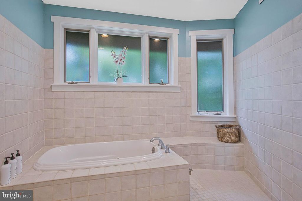 Image 33 of property listing at 5341 AL JONES DR, Shady Side, MD 20764