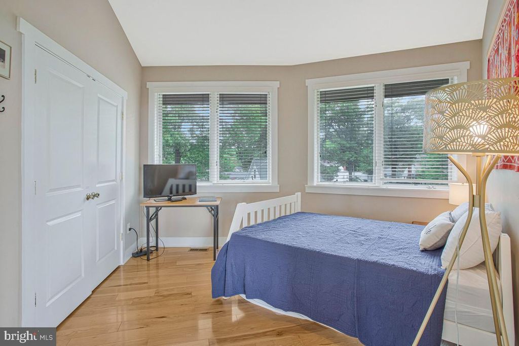 Image 35 of property listing at 5341 AL JONES DR, Shady Side, MD 20764