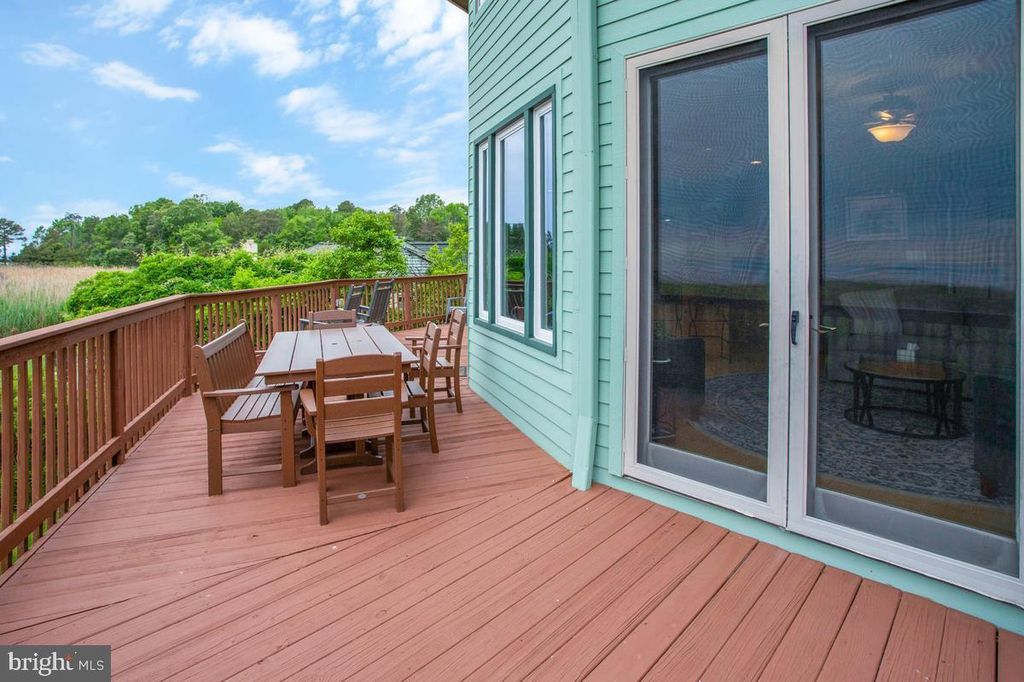 Image 36 of property listing at 5341 AL JONES DR, Shady Side, MD 20764