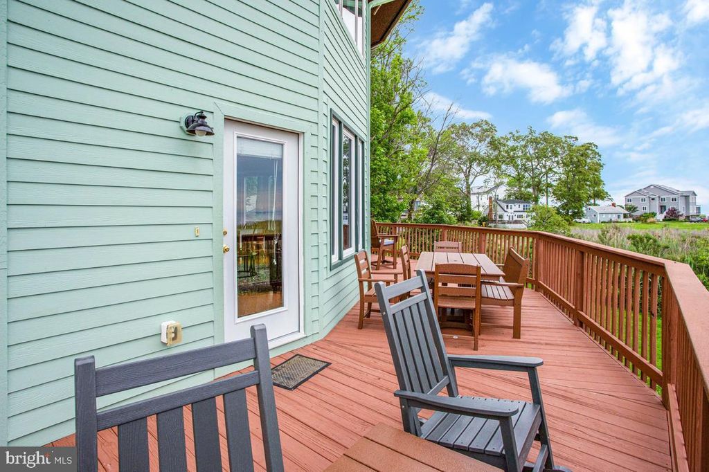 Image 39 of property listing at 5341 AL JONES DR, Shady Side, MD 20764