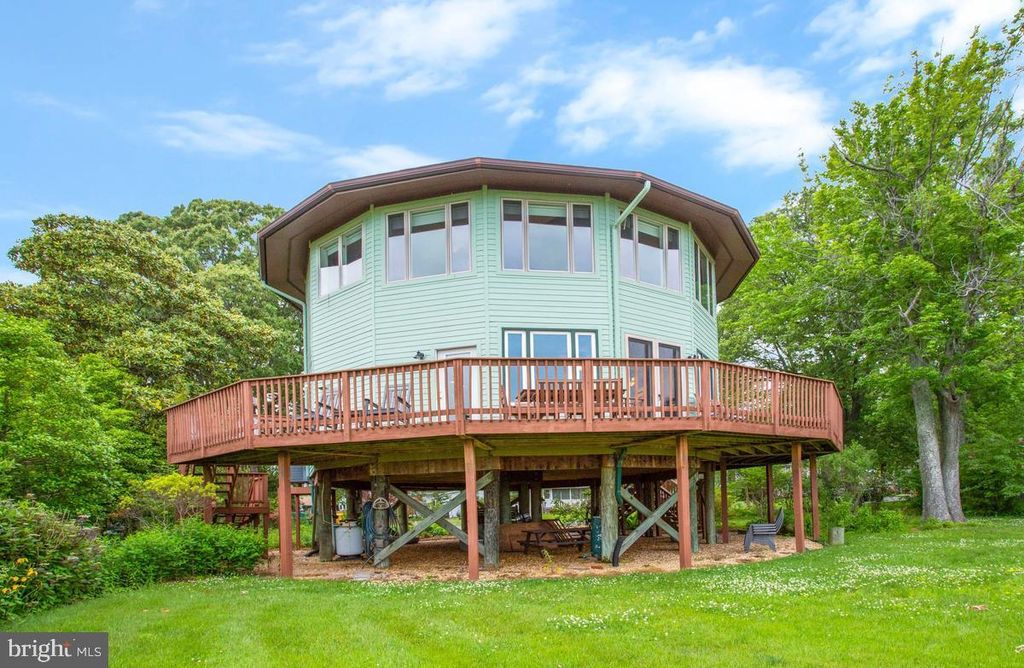 Image 44 of property listing at 5341 AL JONES DR, Shady Side, MD 20764