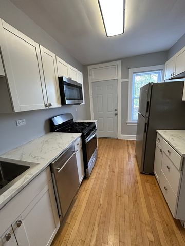 5735 W Wellington Avenue 1, Chicago, IL 60634